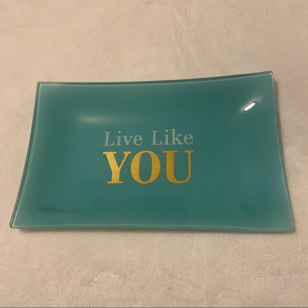 **FREE w/ any jewelry bundle!** Glass Trinket Dish